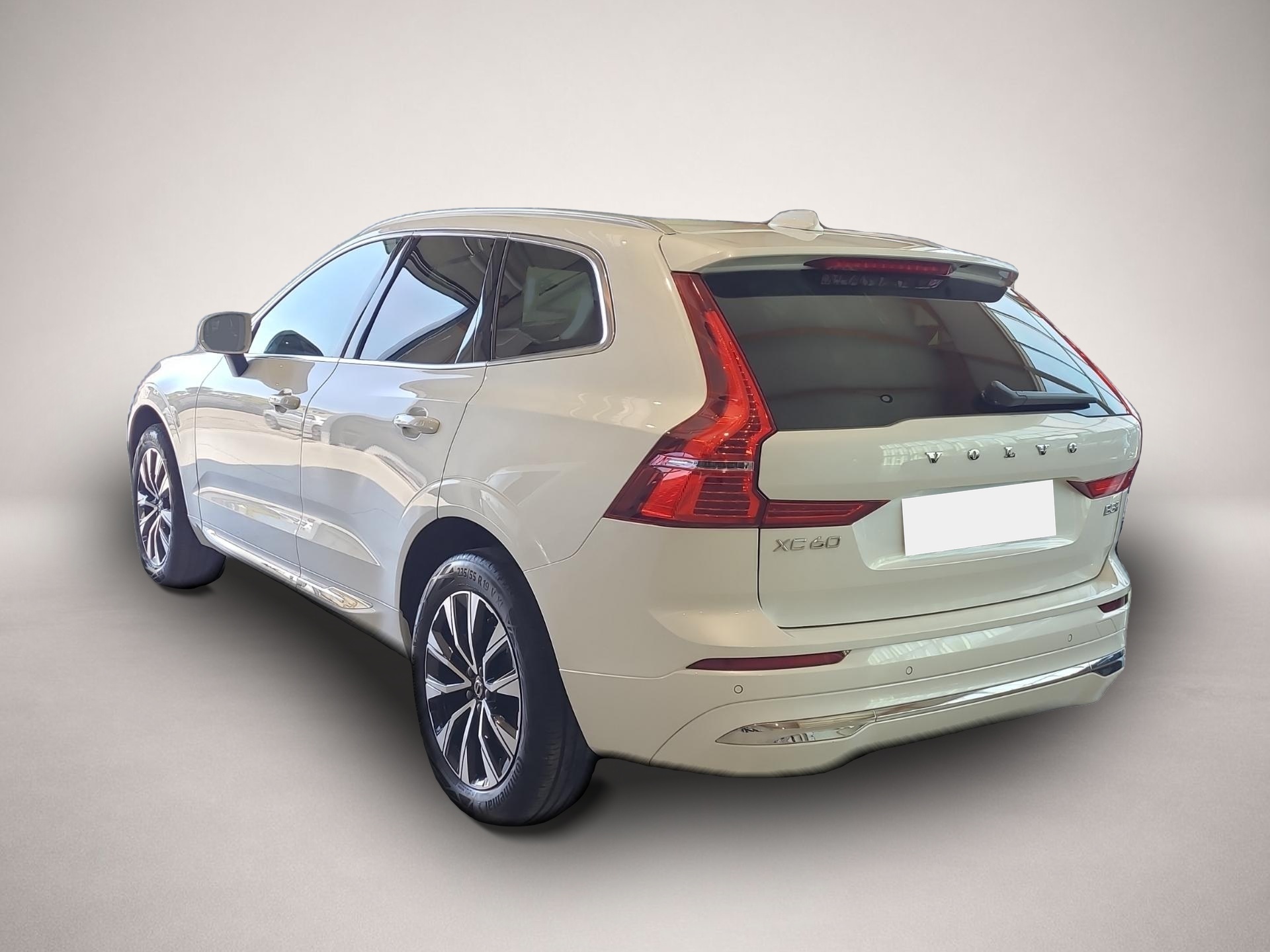 Volvo XC60 (04/2023, Benzin)