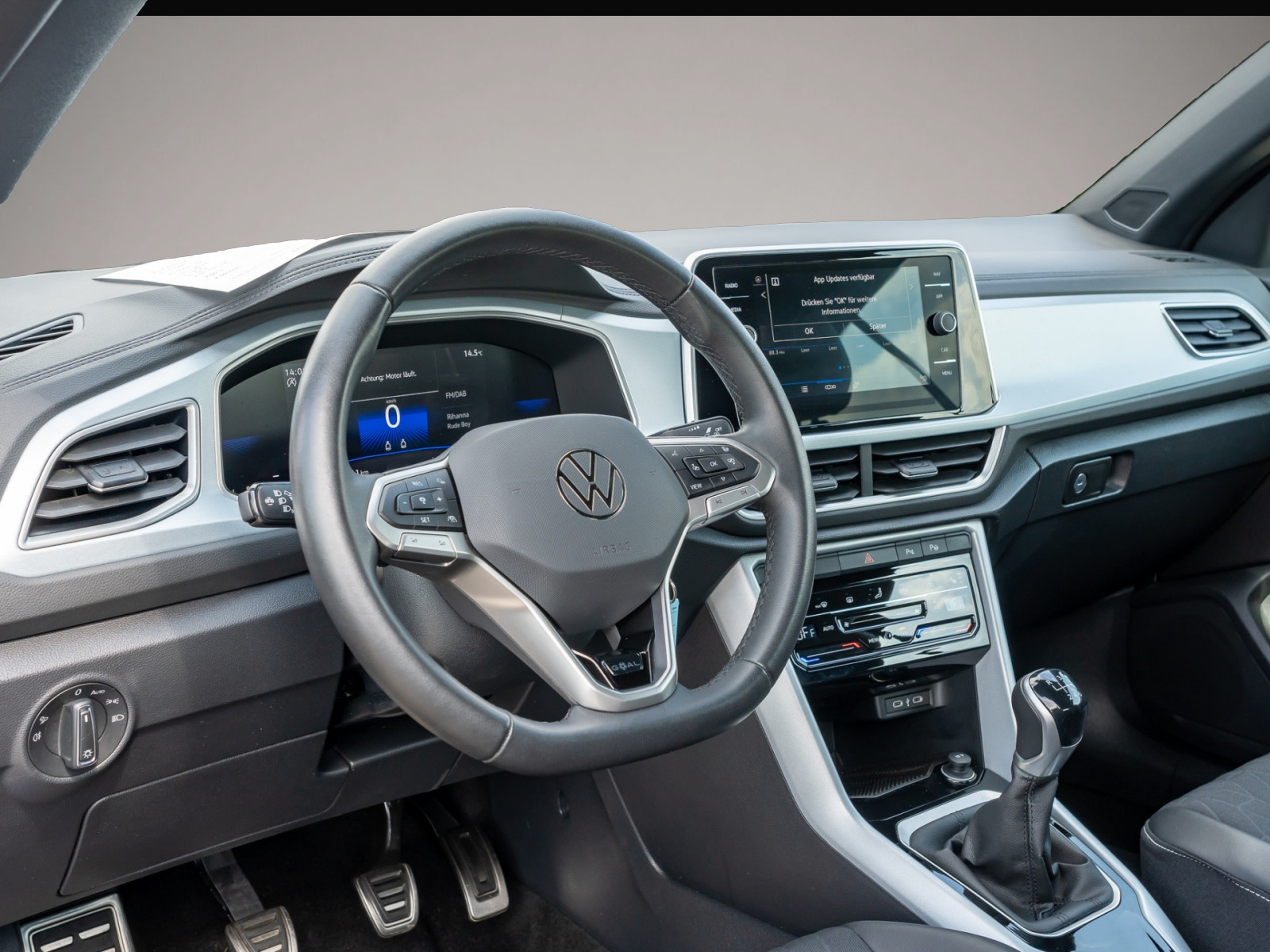 Volkswagen T-Roc (05/2025, Benzin)