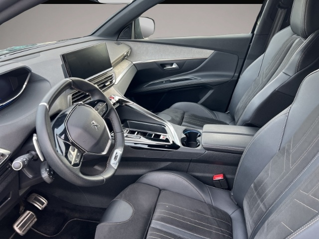 Peugeot 5008 (02/2024, Benzin)