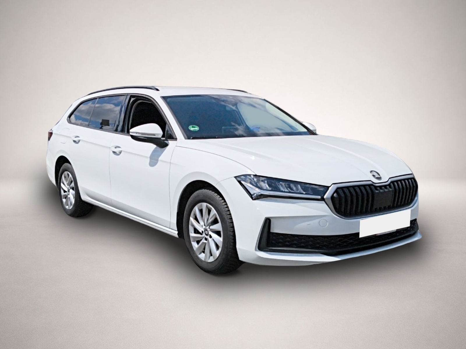 Skoda Superb (09/2025, Benzin)