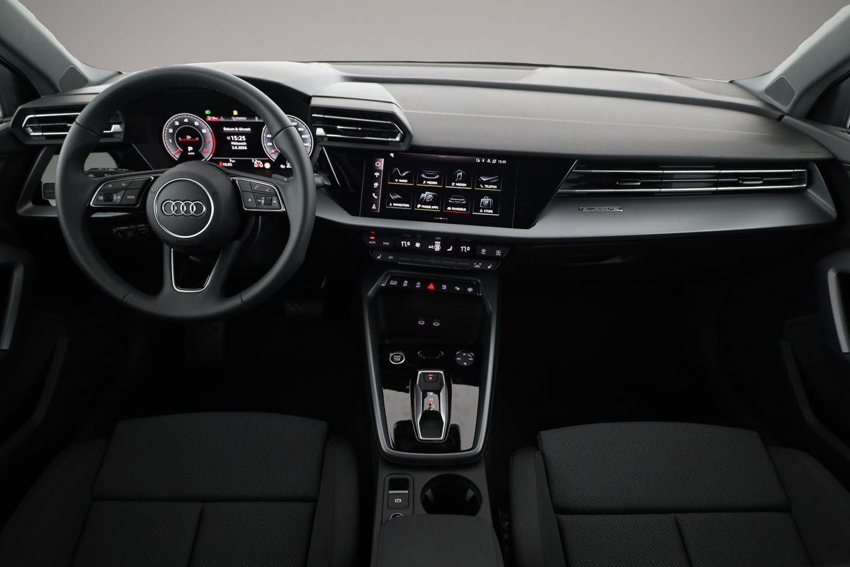 Audi quattro (04/2026, Benzin)