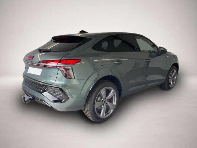 Audi Q3, image 4 of 5