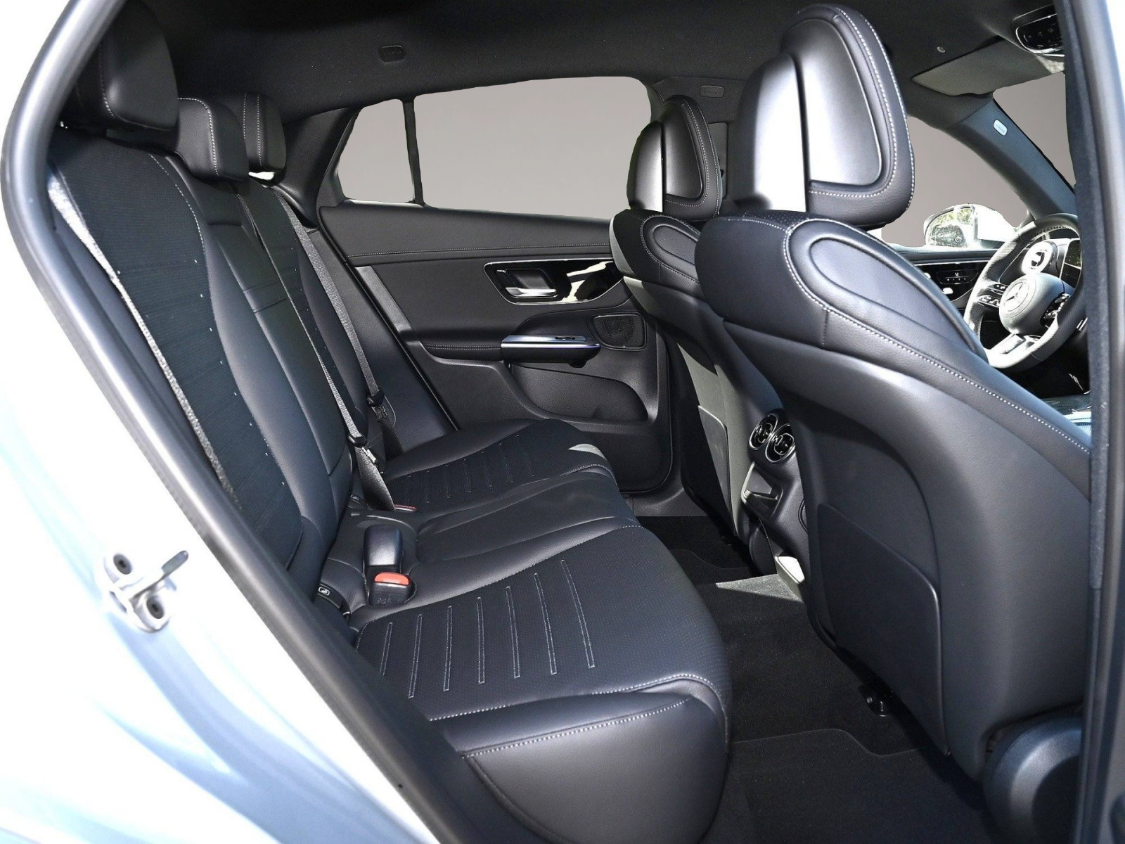 Mercedes-Benz GLC 200 (04/2026, Diesel)