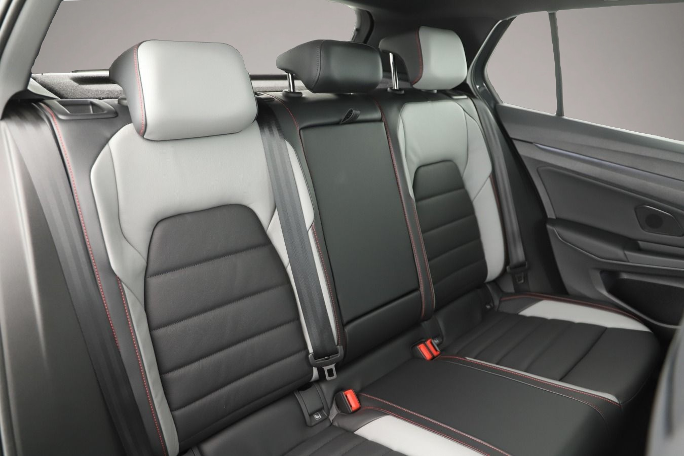 Volkswagen Golf (09/2025, )