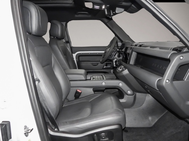Land-Rover Defender (07/2023, Benzin)