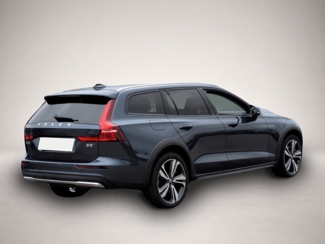 Volvo V60 Cross Country (03/2024, Benzin)