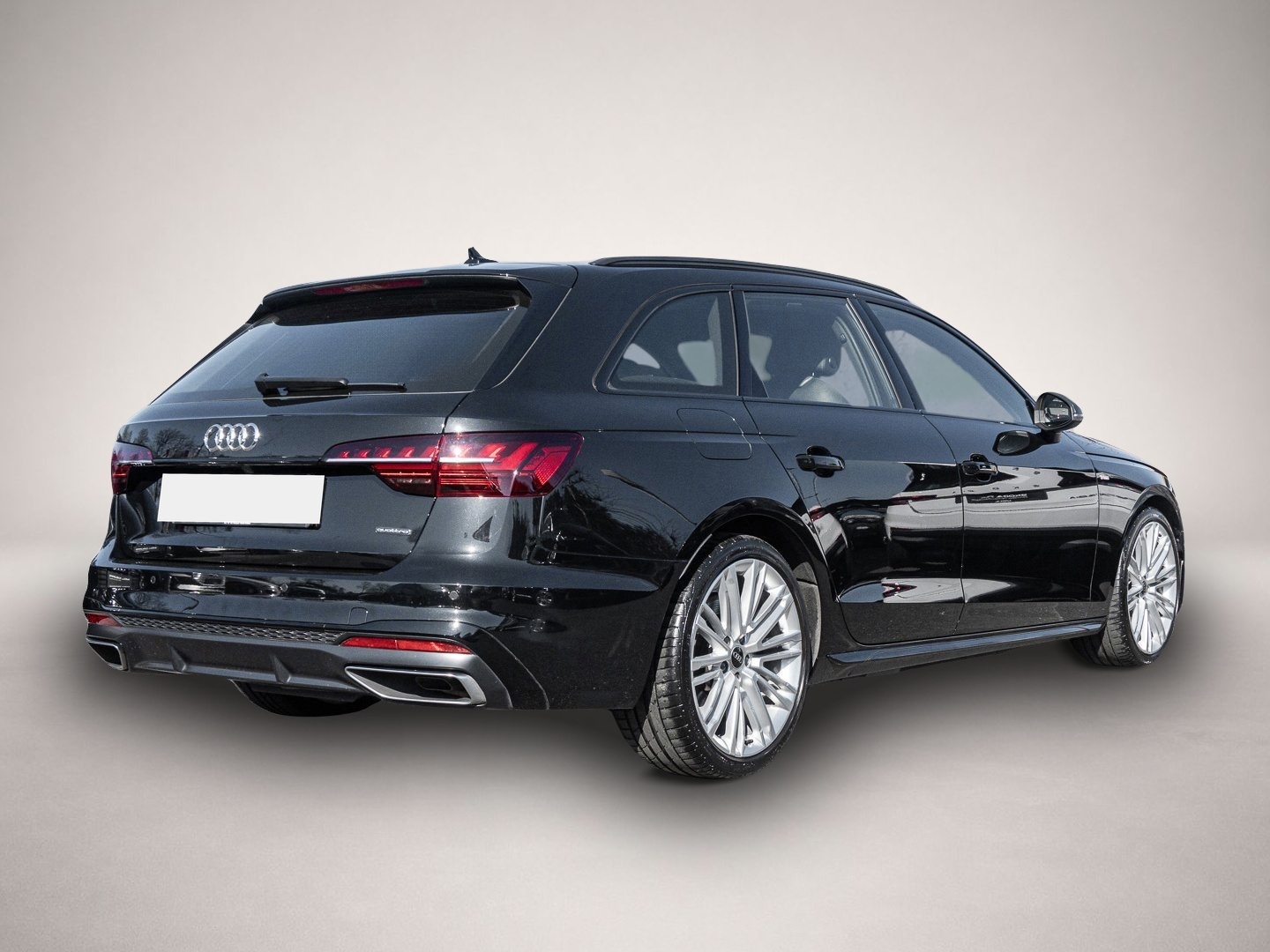 Audi A4 (11/2022, Benzin)
