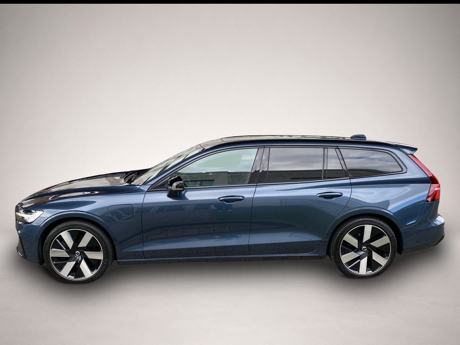 Volvo V60 (04/2024, )