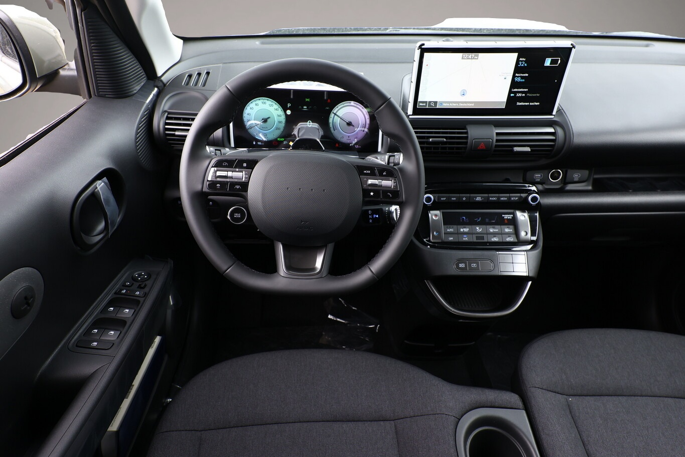 Hyundai INSTER (06/2026, ELECTRIC)
