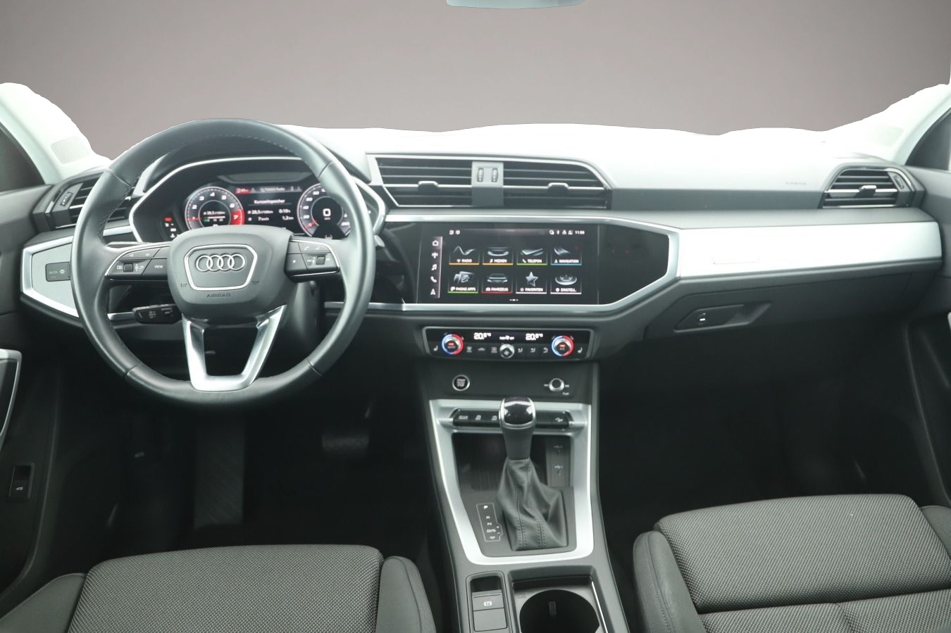 Audi Q3 (10/2022, Benzin)