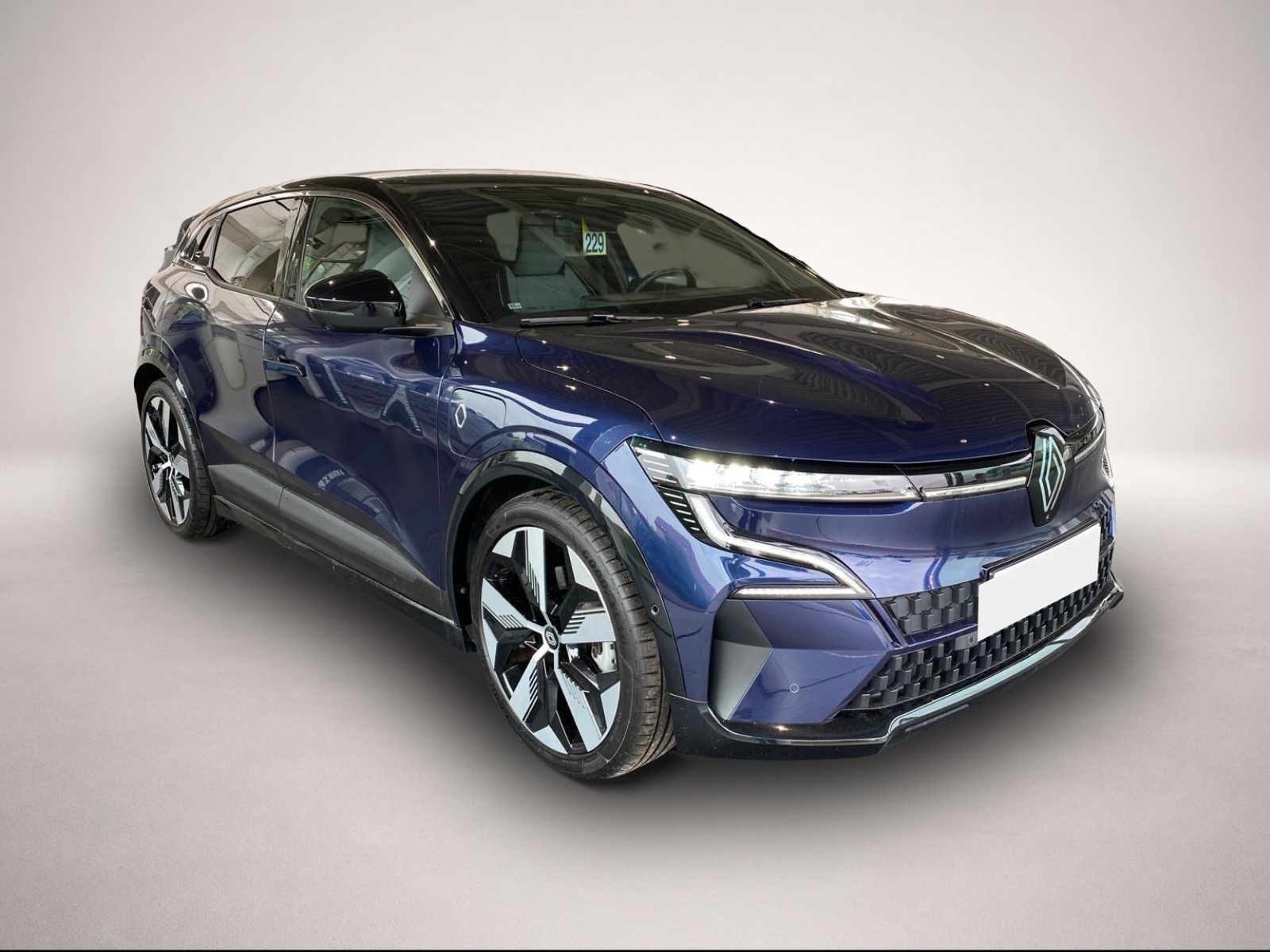 Renault Megane E-TECH (08/2023, ELECTRIC)