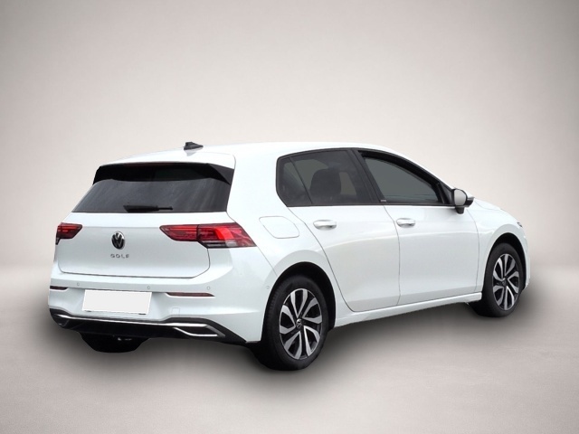Volkswagen Golf (12/2022, Benzin)