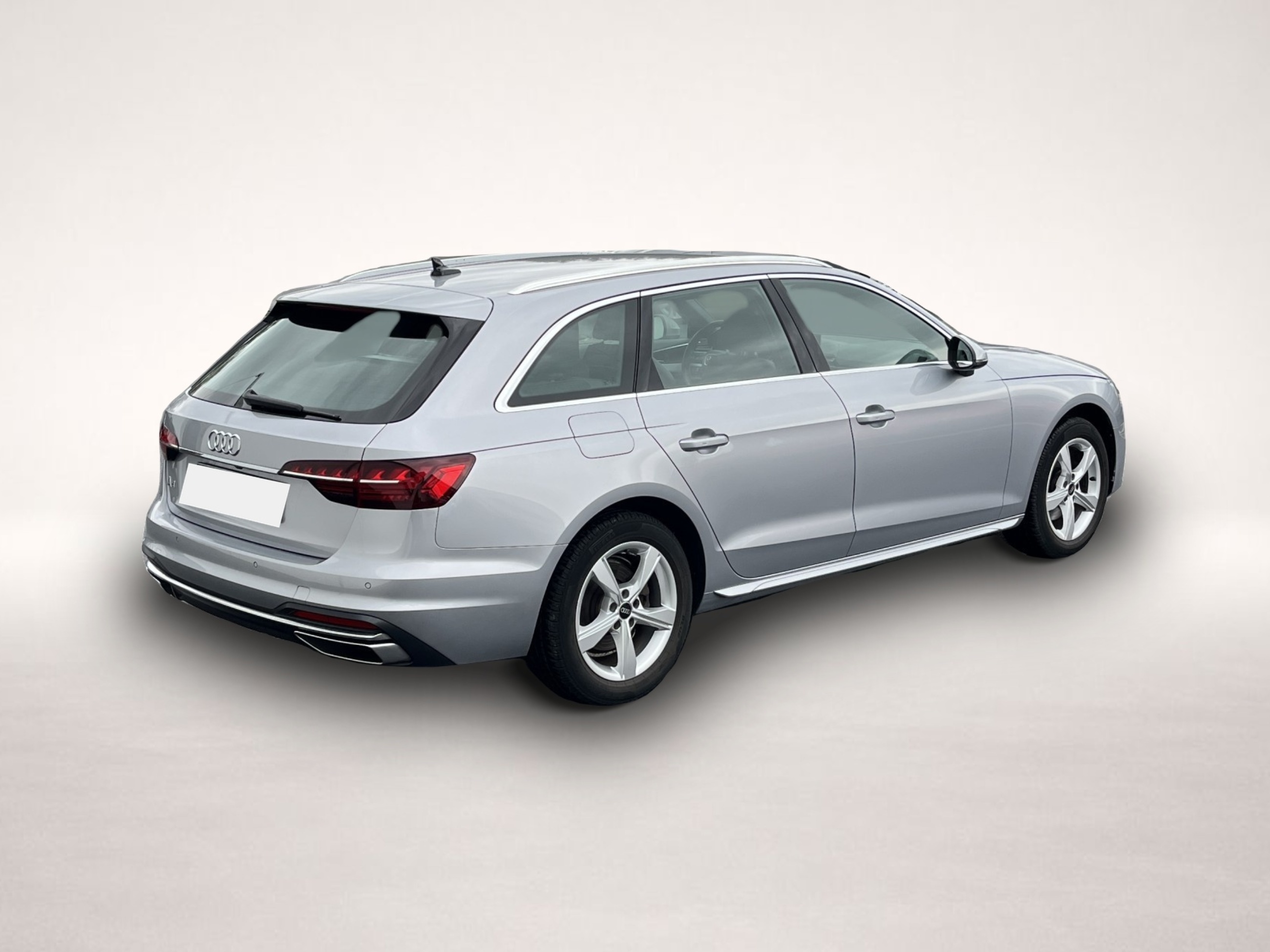 Audi A4 (04/2022, Benzin)