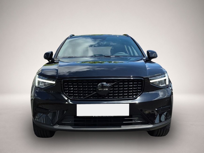 Volvo XC40 (04/2025, Benzin)