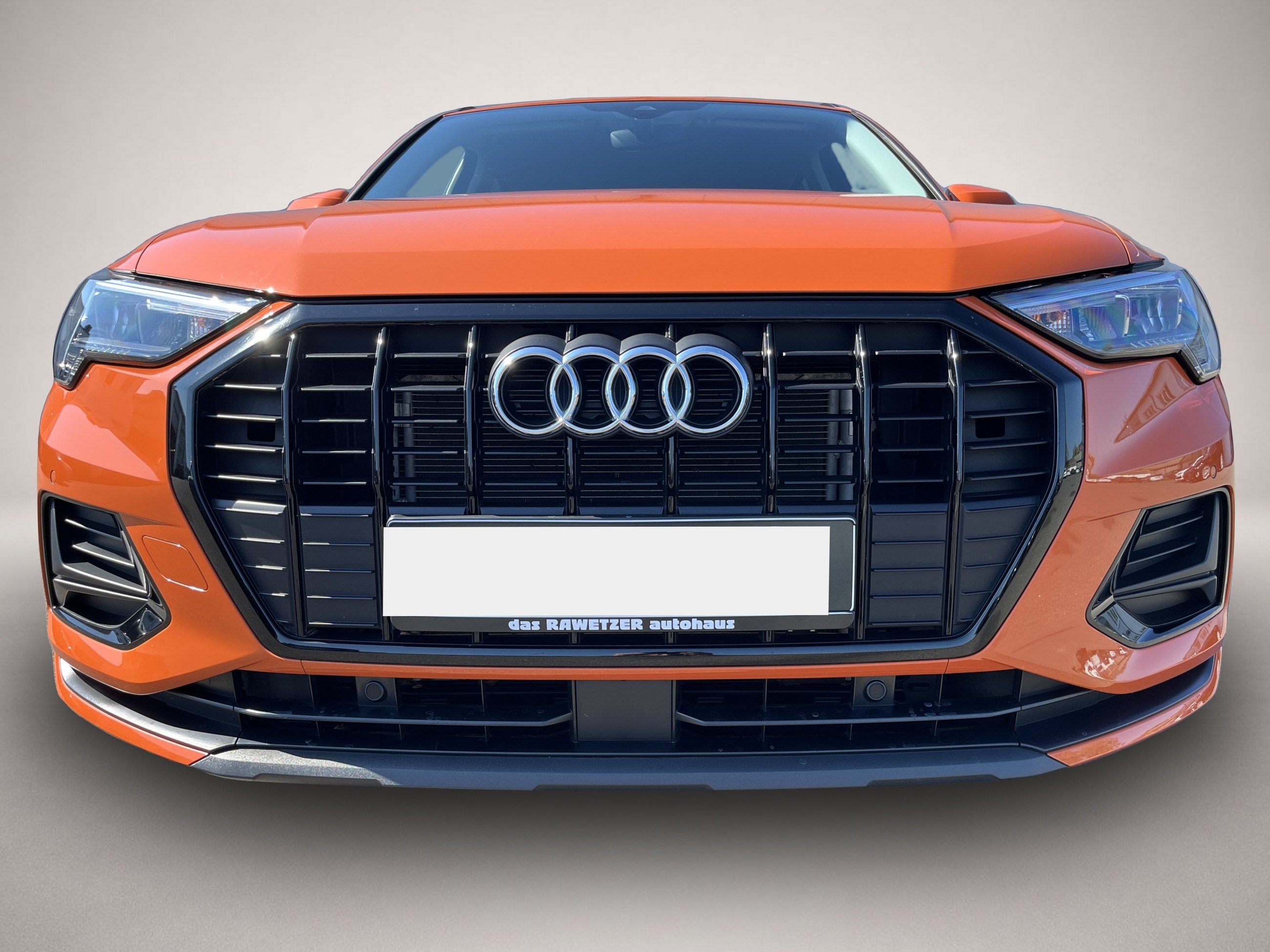 Audi Q3 (01/2023, Benzin)
