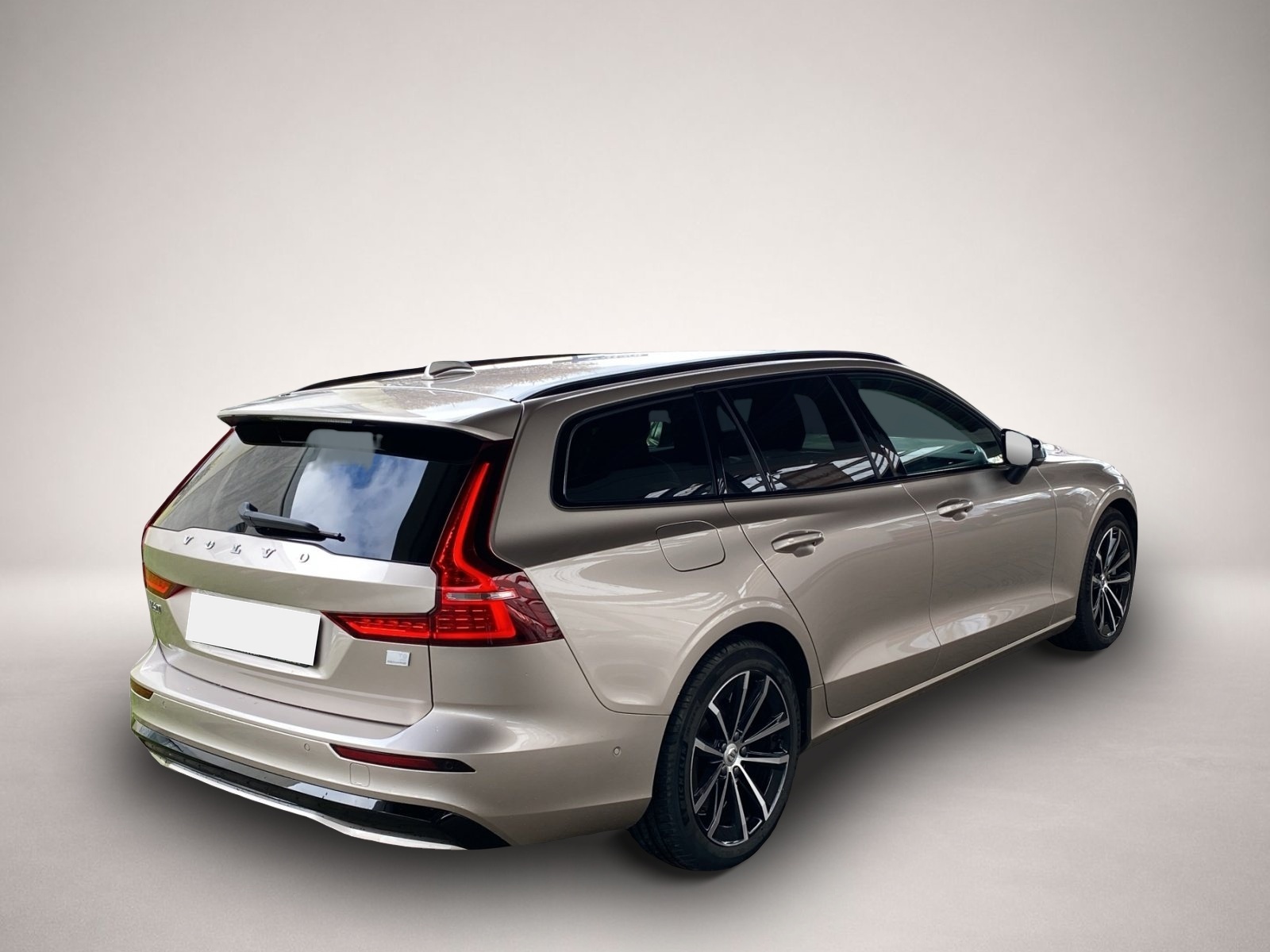 Volvo V60 (03/2023, )