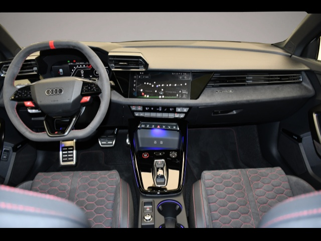 Audi quattro (07/2025, Benzin)