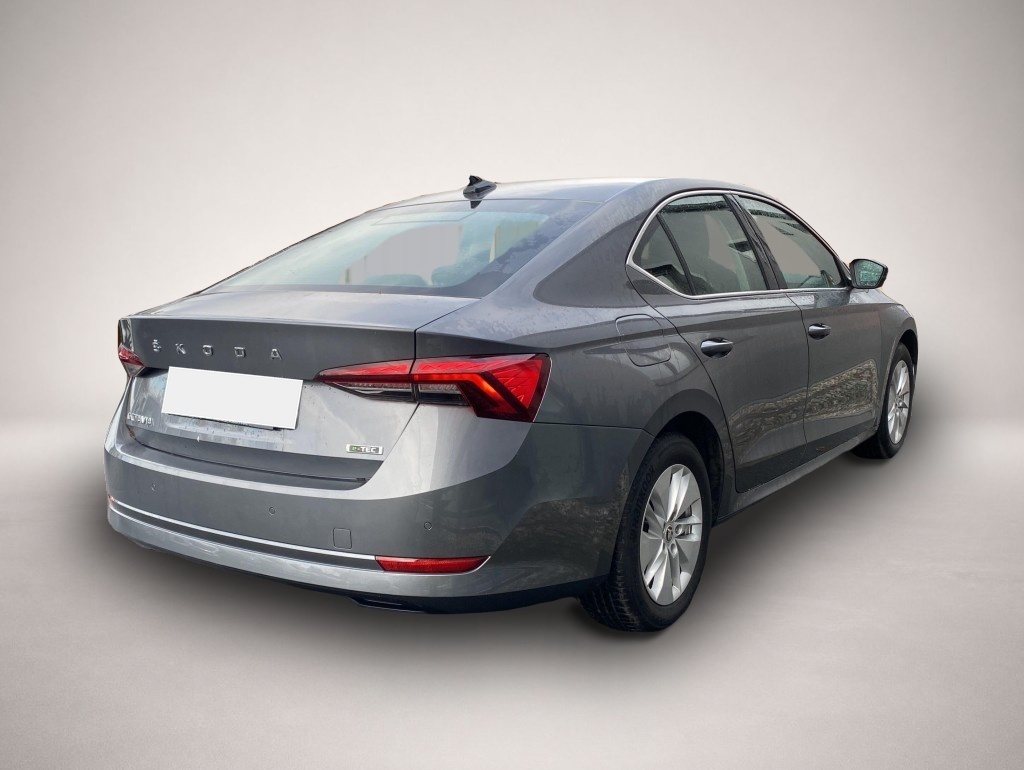 Skoda Octavia (06/2023, Benzin)