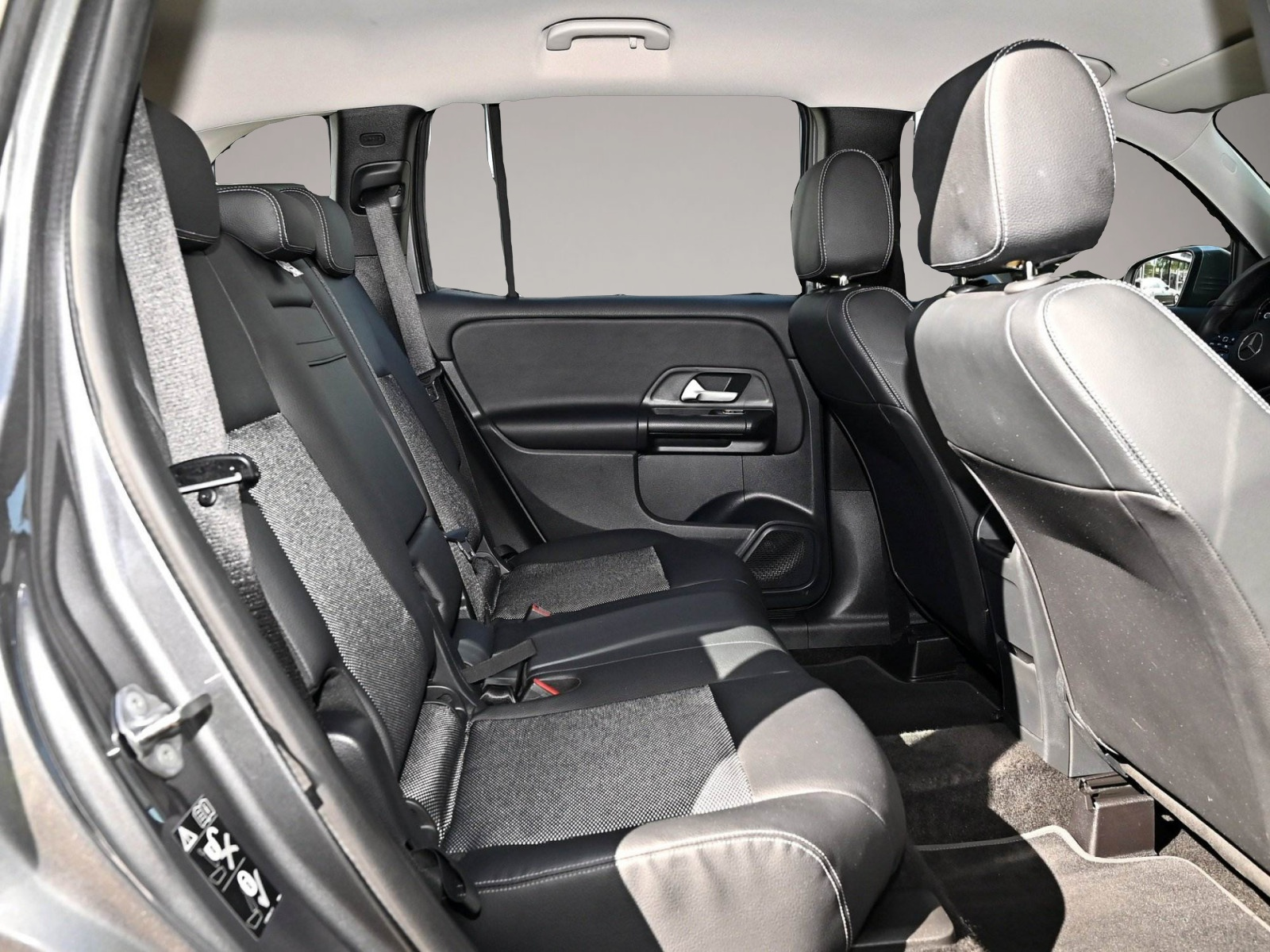Mercedes-Benz GLB 200 (04/2023, Diesel)