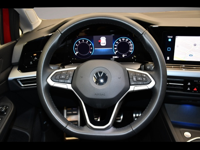 Volkswagen Golf (02/2023, Benzin)