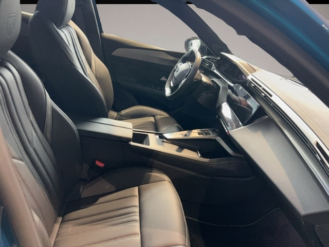 Peugeot 408 (01/2025, Benzin)