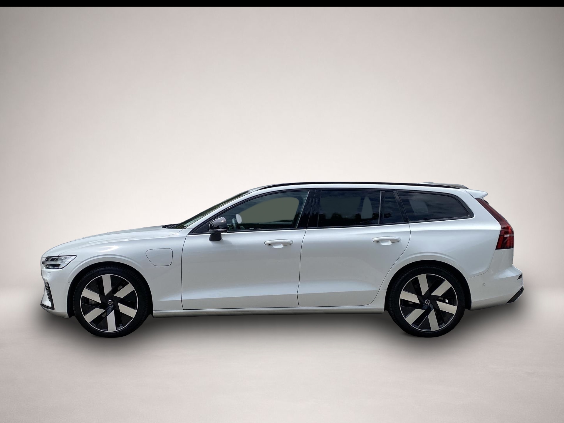 Volvo V60 (06/2024, Hybrid (Benzin/Elektro))