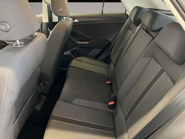 Volkswagen T-Roc (06/2022, Benzin)