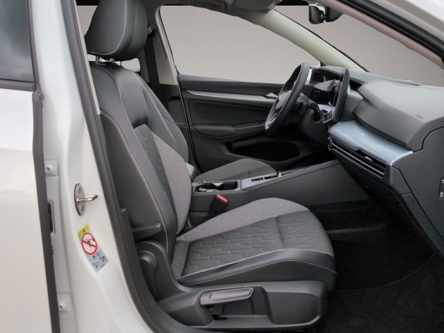 Volkswagen Golf (07/2025, Benzin)