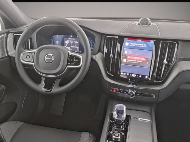 Volvo XC60 (05/2025, Benzin)