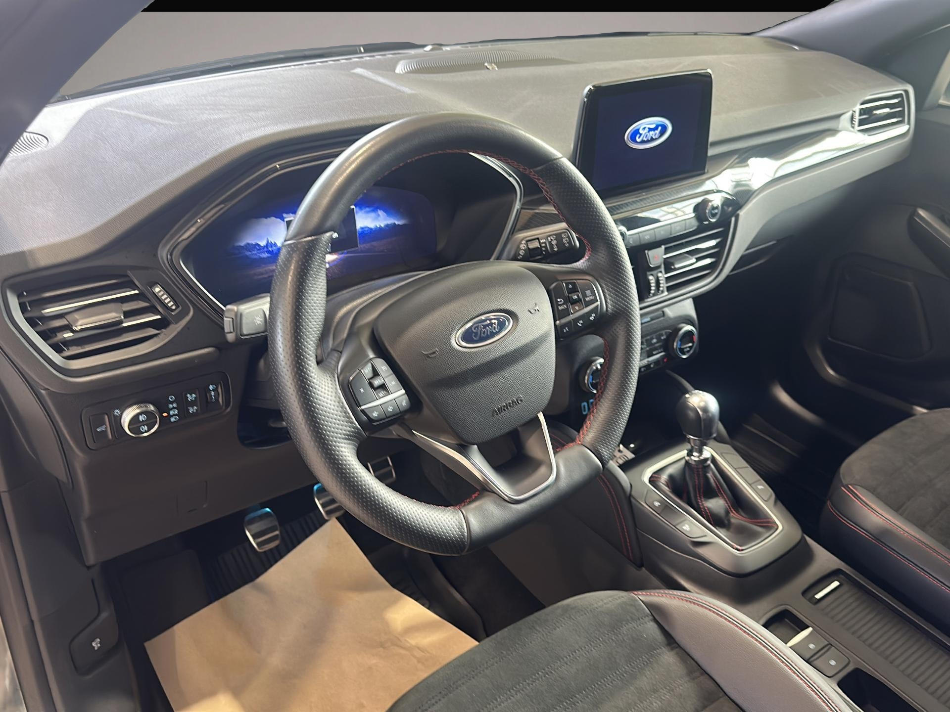 Ford Kuga (03/2021, Benzin)