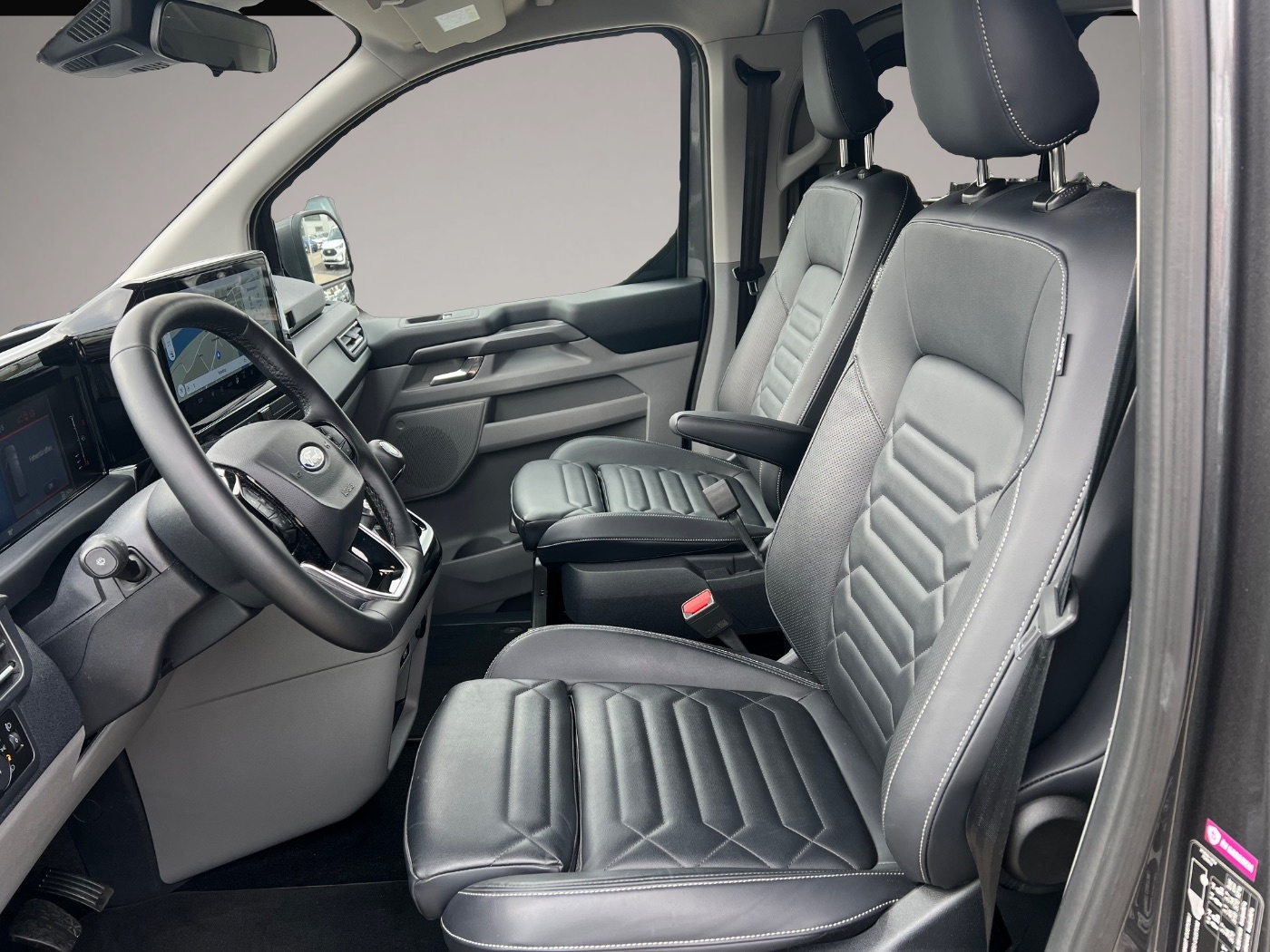 Ford Tourneo Custom (09/2024, Diesel)