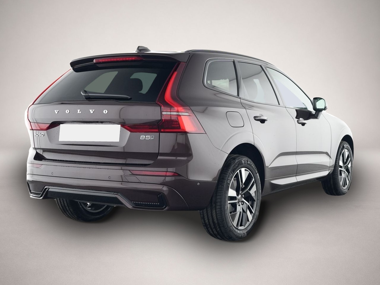 Volvo XC60 (07/2025, Benzin)