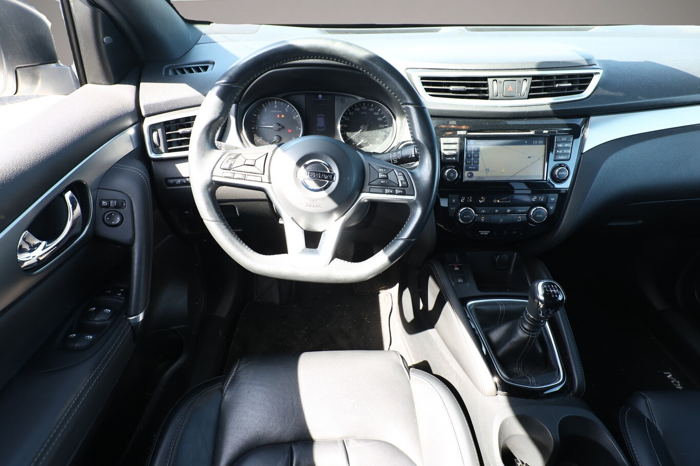 Nissan Qashqai (02/2018, )