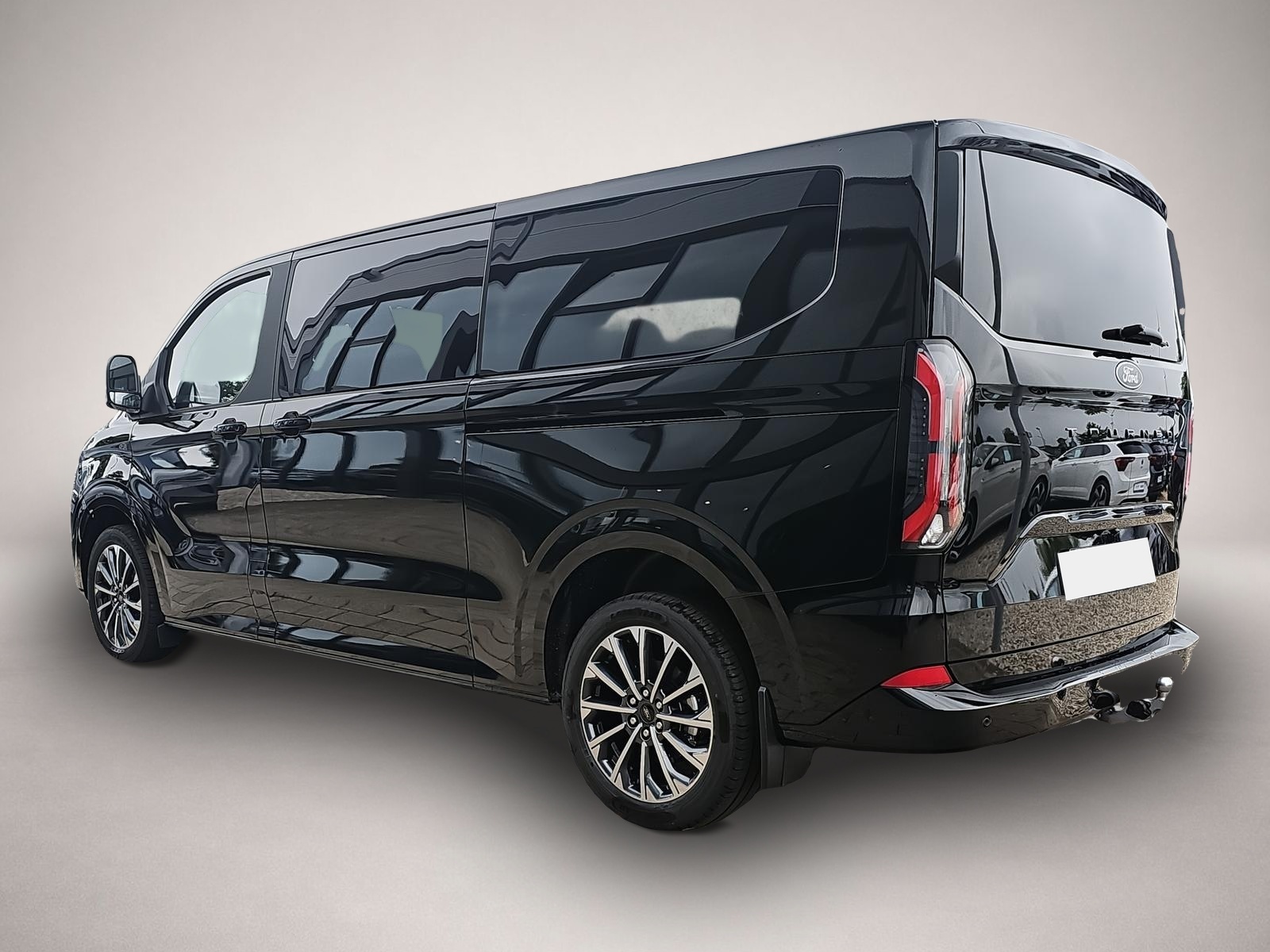 Ford Tourneo Custom (08/2025, Diesel)