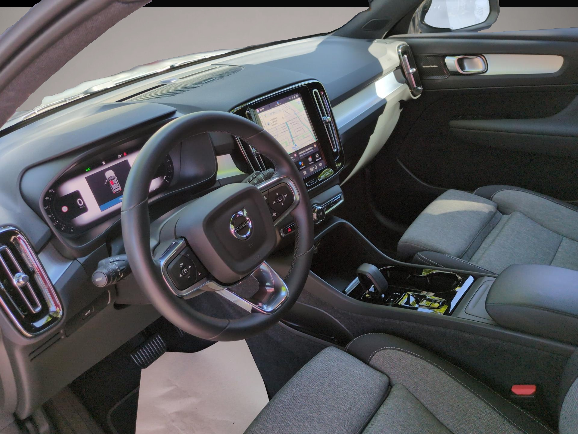 Volvo XC40 (04/2024, Benzin)