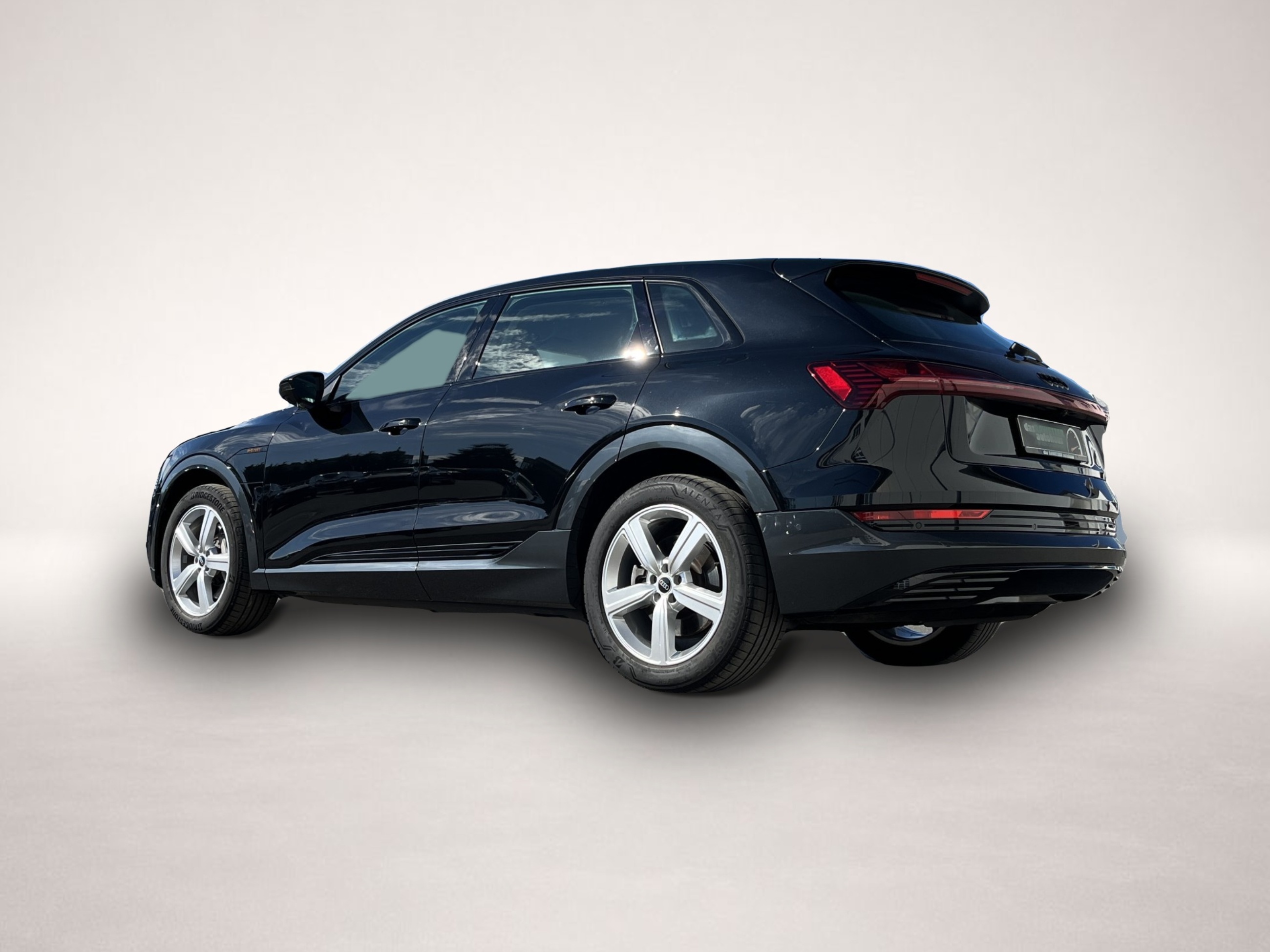 Audi e-tron (12/2022, ELECTRIC)