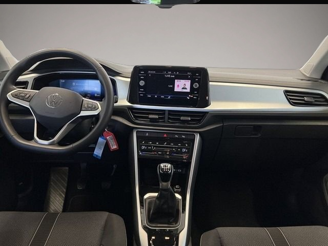 Volkswagen T-Roc (06/2022, Benzin)