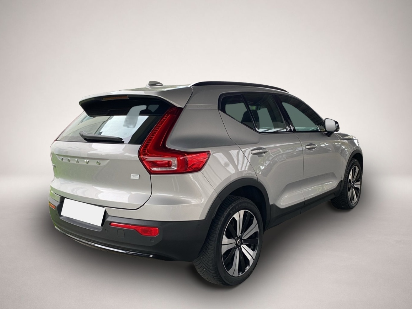 Volvo XC40 (11/2022, ELECTRIC)