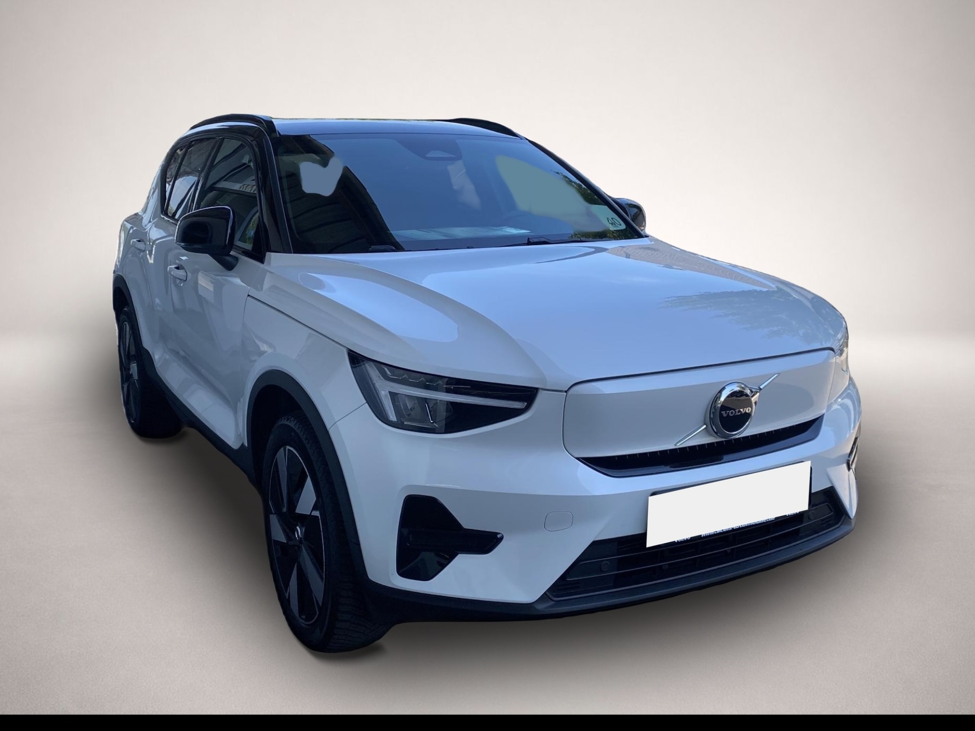 Volvo XC40 (08/2023, ELECTRIC)