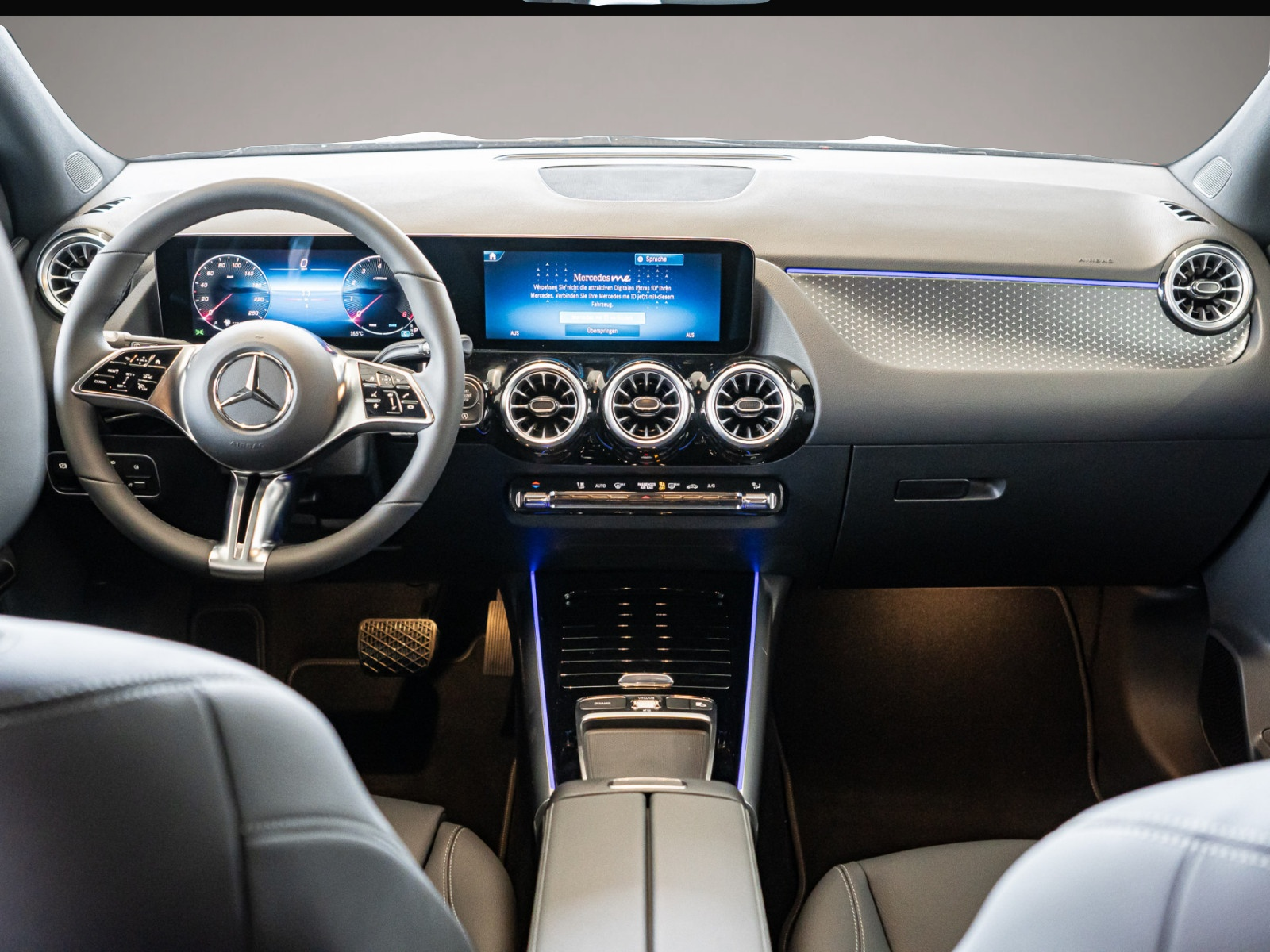 Mercedes-Benz GLA 220 (10/2025, Benzin)