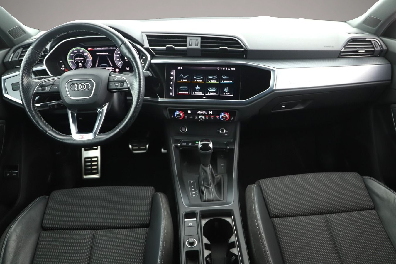 Audi Q3 (09/2021, Hybrid (Benzin/Elektro))