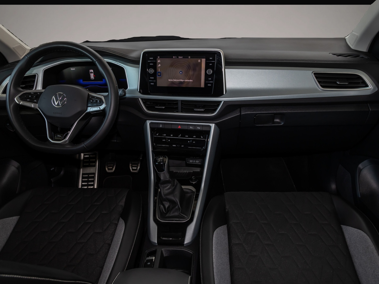 Volkswagen T-Roc (09/2025, Benzin)