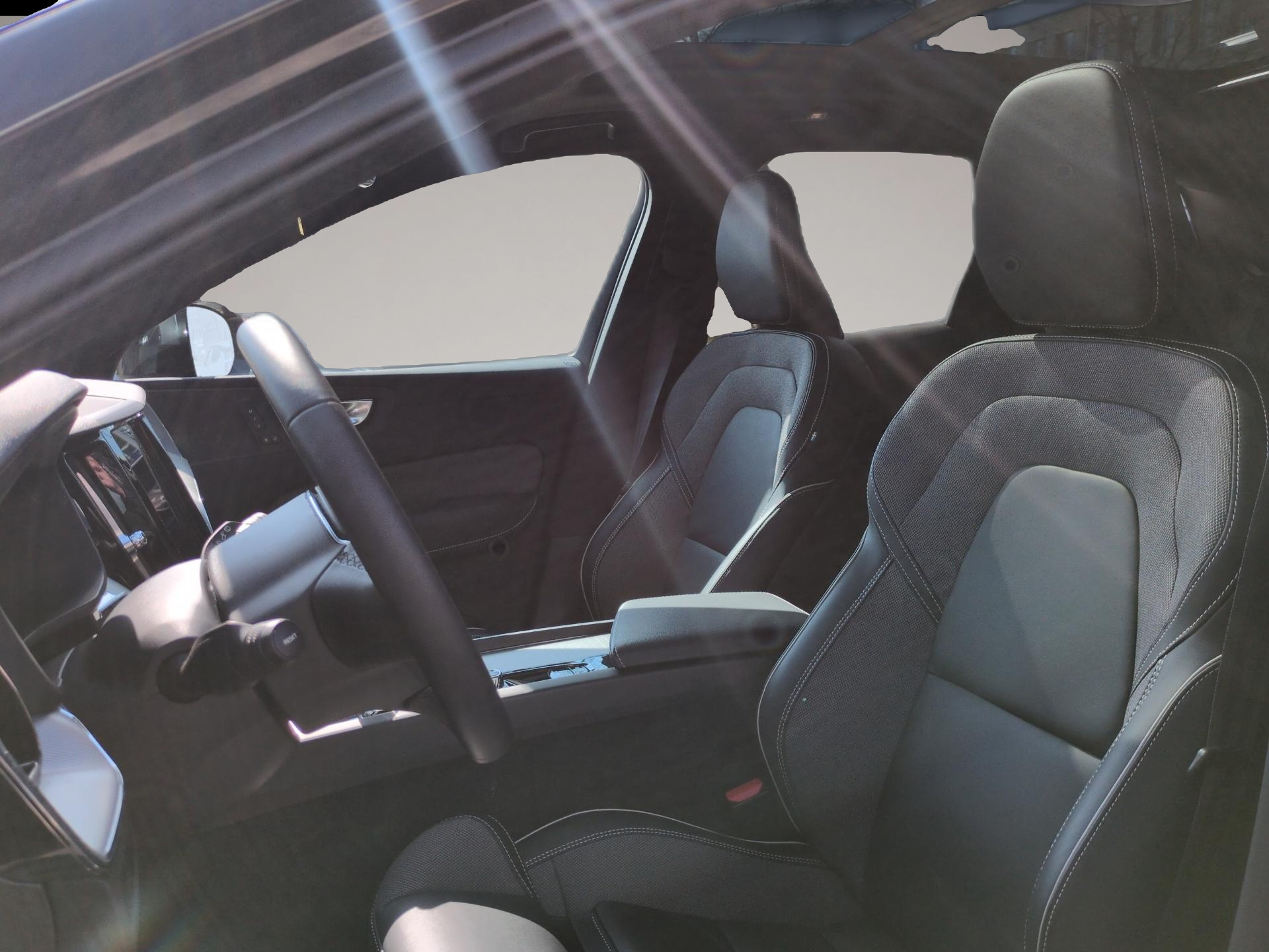 Volvo XC60 (11/2023, Benzin)