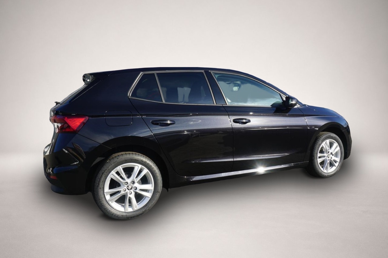 Skoda Fabia (11/2025, Benzin)