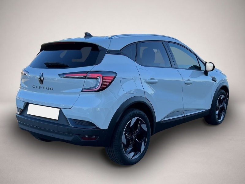 Renault Captur (06/2025, Benzin)