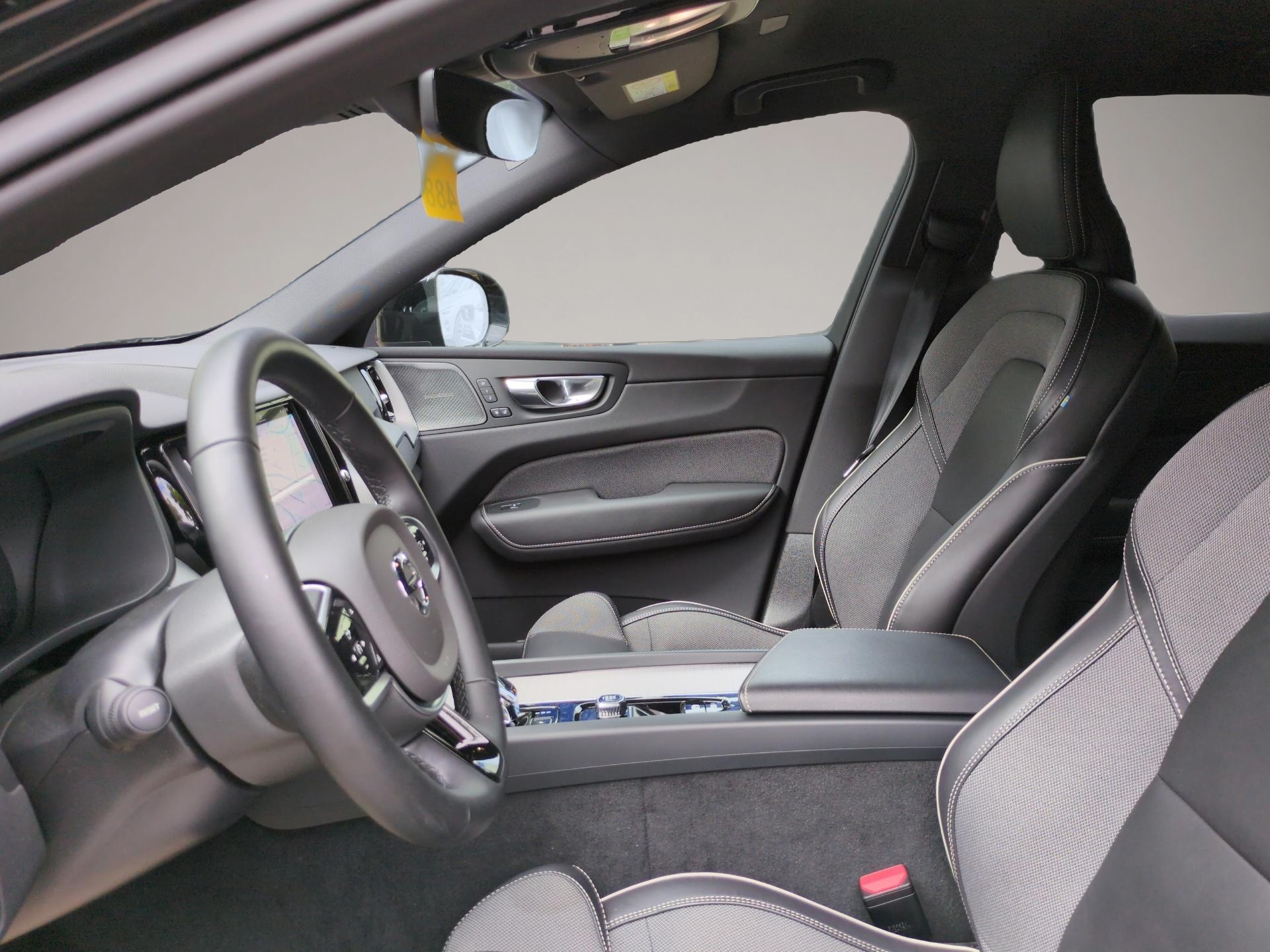 Volvo XC60 (02/2025, Benzin)