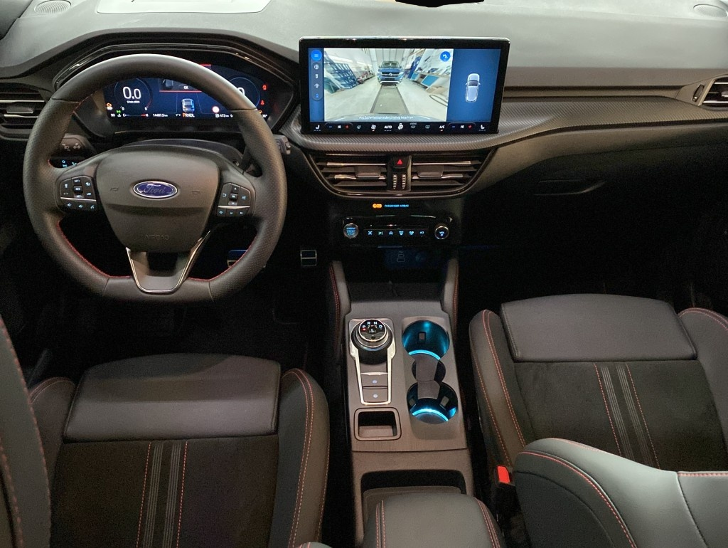Ford Kuga (06/2025, Benzin)