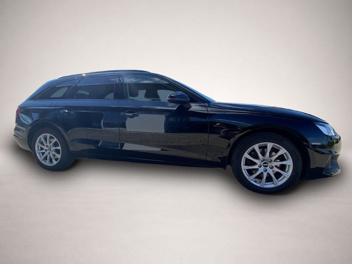 Audi A4 (08/2022, )