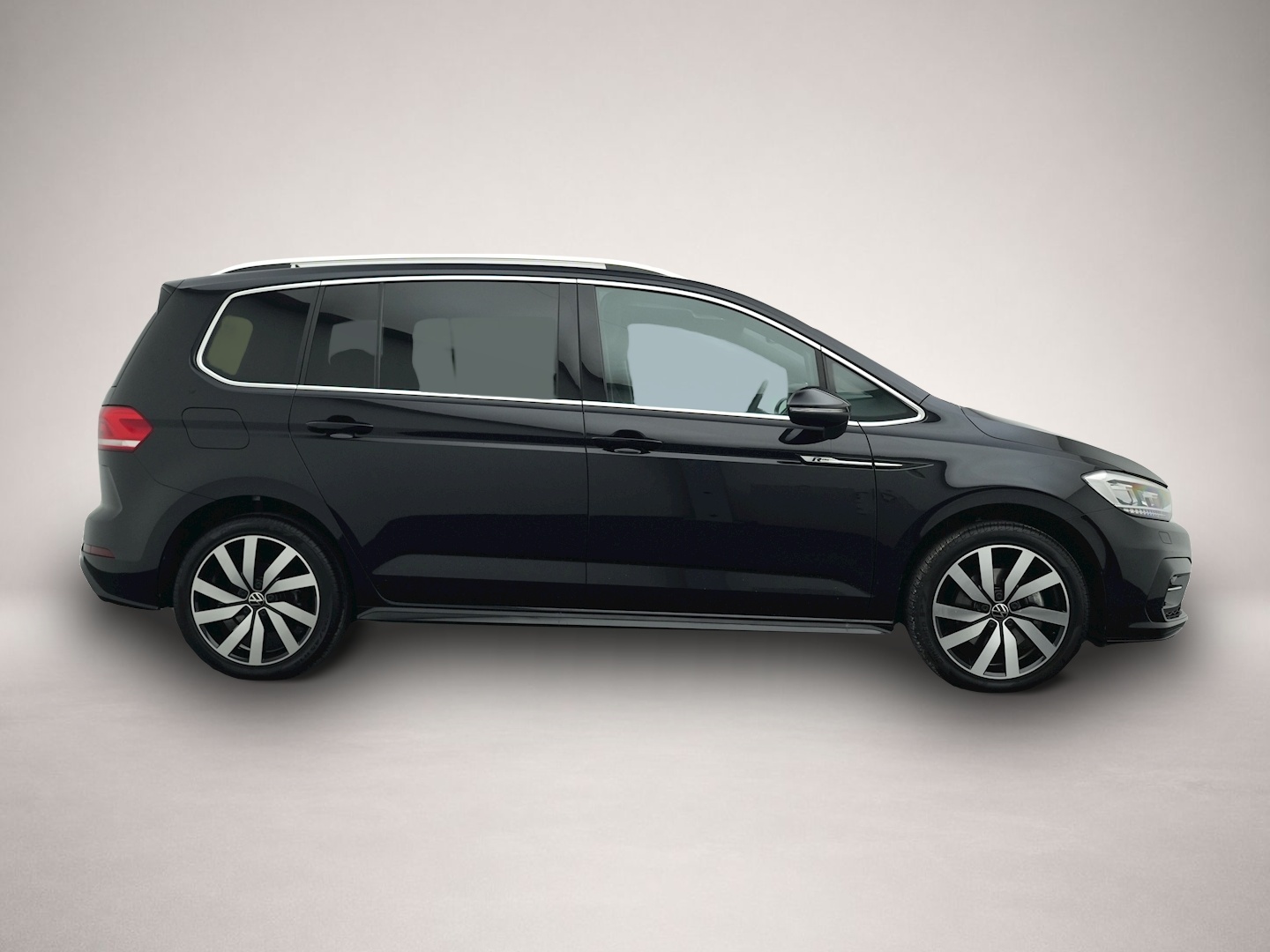 Volkswagen Touran (02/2024, Benzin)