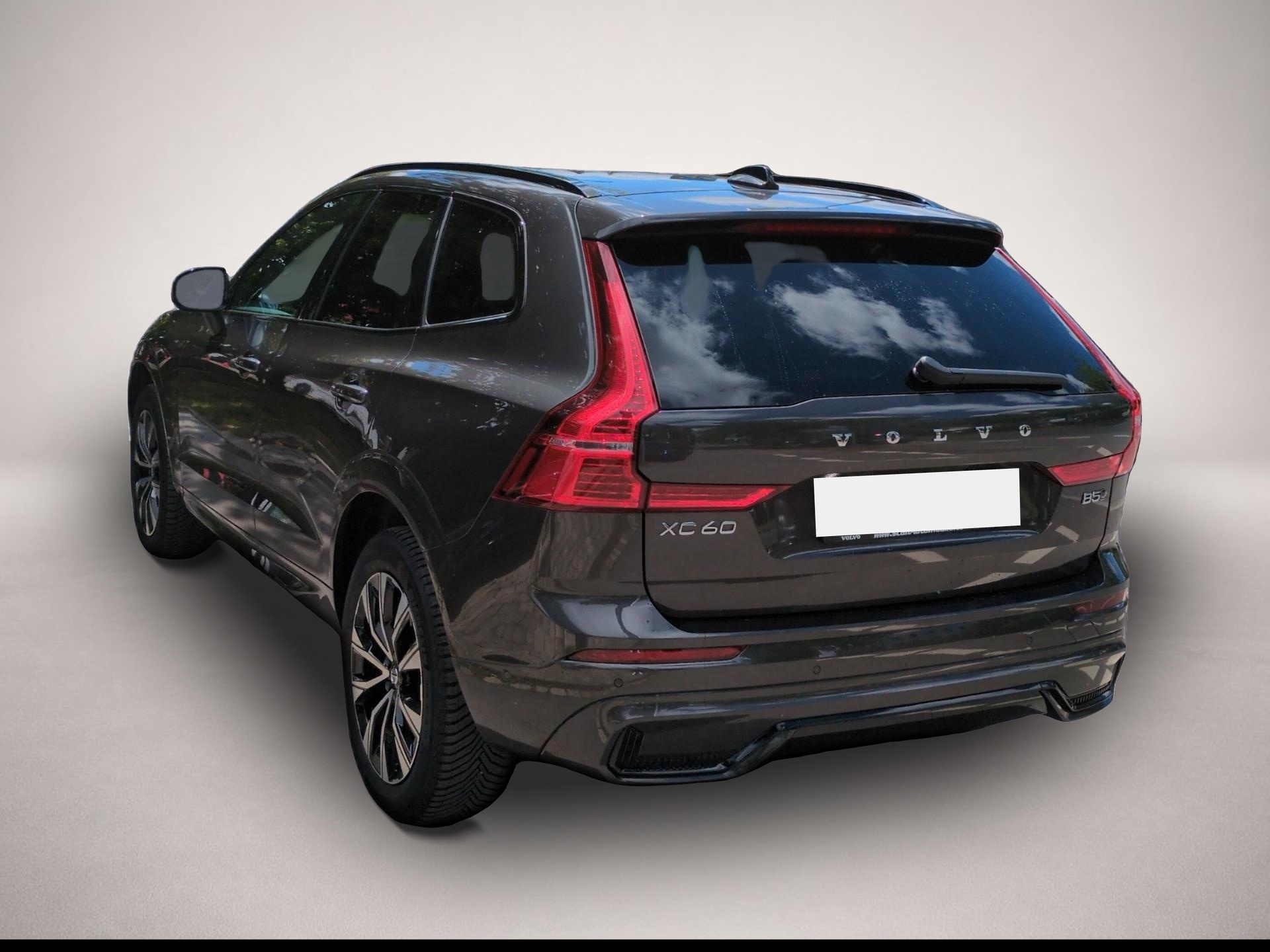 Volvo XC60 (02/2025, Benzin)